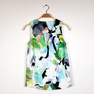 Veronika Maine • V Neck sleeveless Abstract Top